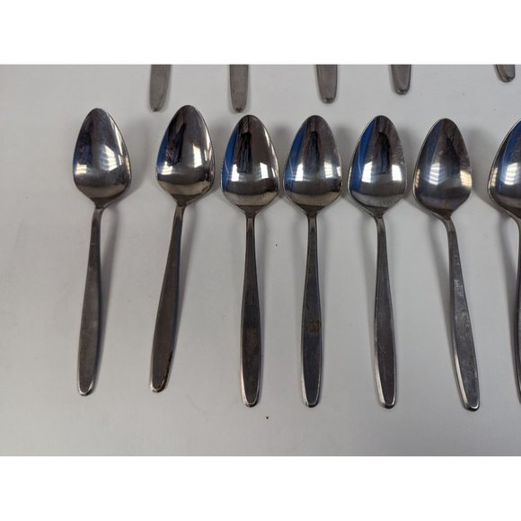 Easterling Set of 24 Stainless Steel Japan Rhineland Teapsoons Tablespoons - Picture 7 of 8